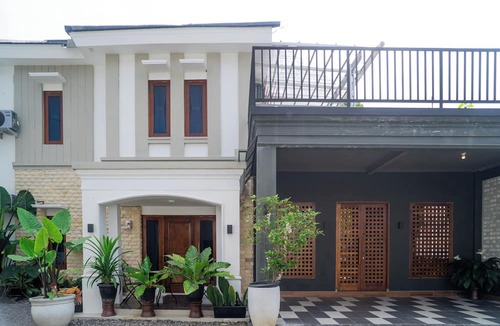 Ngaglik House | Illusion Homestay