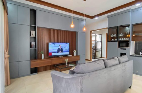 Ciawi Apartment | Spacious And Comfy 3Br (6 Pax) At Vimala Hills Villa & Resort Gadog