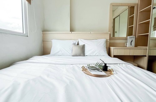 Rawasari Apartment | Restful And Homey 2Br At Green Pramuka City Apartment