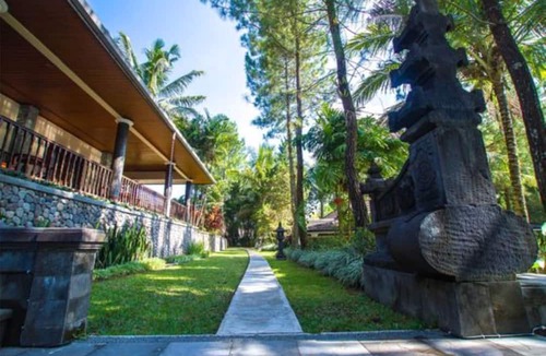 Magelang Hotel | Villa Grand Artos