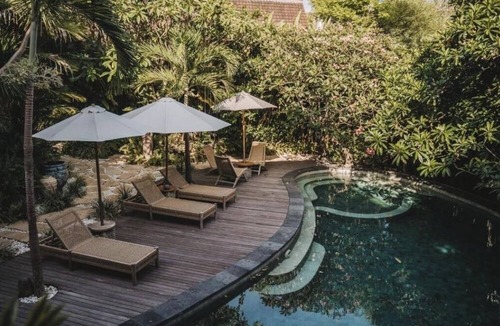 Batu Bolong Hotel | Umakayu Joglo Villa Bali Boutique Hotel