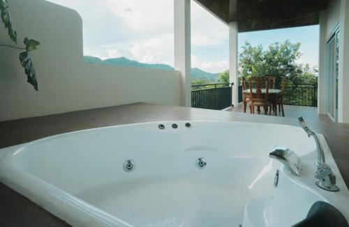 Singkang Hotel | Hakata Lejja near Natural Hot spring