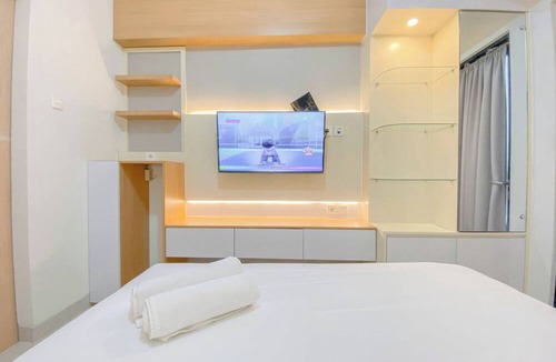 Jatingaleh Apartment | Cozy and Homey Studio at The Alton Apartment