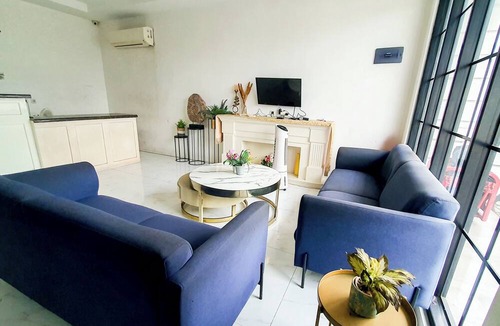 Karawang Hotel | La'rissa Residence by ARBA