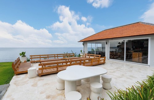Bukti Hotel | Seaside Oceana Suites by Mahaprana