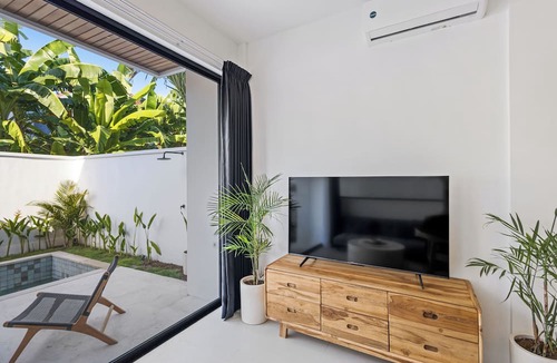 Seminyak Hotel | White Residence - Art & Boutique Suites