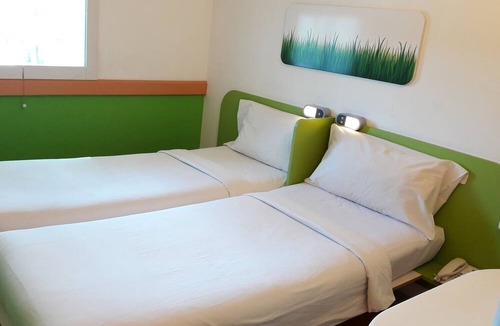 Biringkanya Hotel | ibis budget Makassar Airport