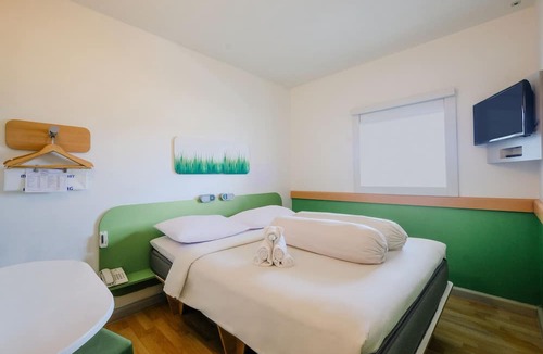 Biringkanya Hotel | ibis budget Makassar Airport