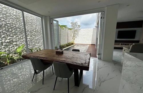 Seminyak Villa | Newly Built "villa Na Bali"