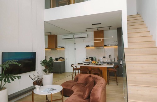 Batu Bolong House | The Oasis II Townhouses by BREIG