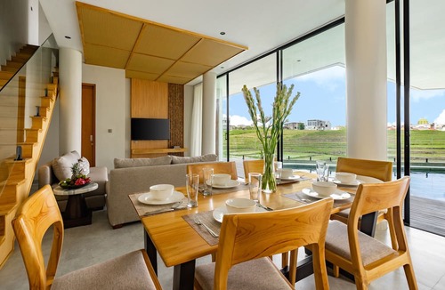 Batu Bolong Hotel | Villa Chanthira Luxe by Nakula