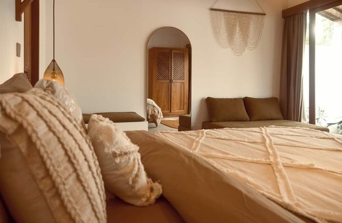 Jungut Batu Villa | Palm Paradise