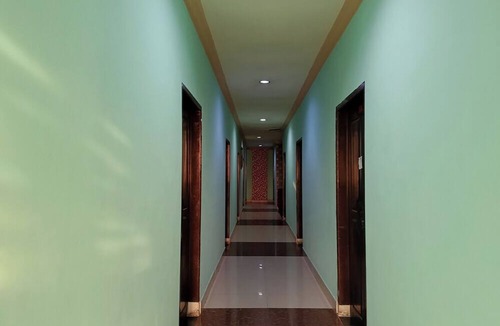Tetebatu Hotel | OYO 93953 Kost Tamara Near Kantor Desa Sengka