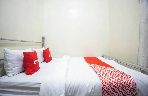 Klojen Hotel | OYO 93987 Suropati 2 Guest House