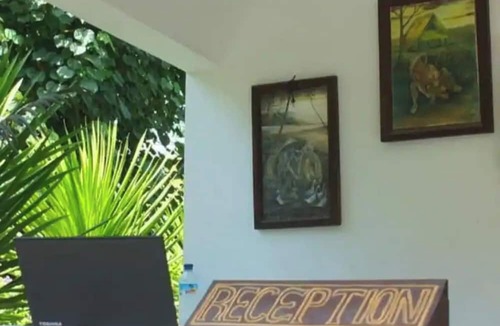 Bogor Timur Hotel | OYO 93932 Paviliun Dr Edison Syariah
