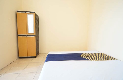 Sedati Hotel | Hotel O Homestay Bu Sun SyariahNearTaman Rekreasi & Pemandian Taman Suruh