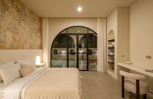Batu Bolong Villa | Tropical 3BR Villa in Canggu