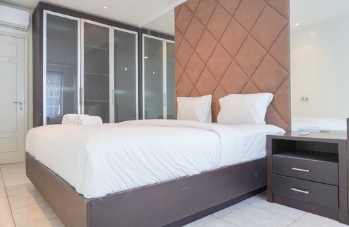 Kelapa Gading Barat Apartment | Spacious And Good 3Br At 18Th Floor French Walk (Moi) Apartment