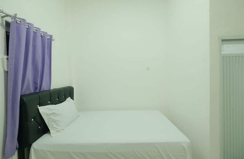Palopo Hotel | Hotel O Qq Kost Near Pantai Kebesaran Beach