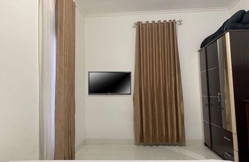 Marabahan Hotel | OYO 93774 Khaira Kos Dan PenginapanNearYani Heahlerr