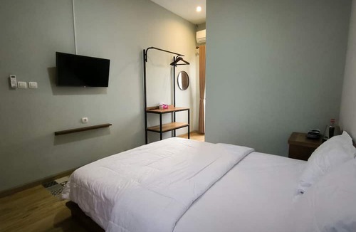 Mungkid House | Nez's Guesthouse Syariah