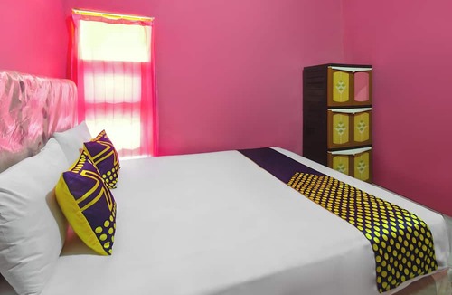 Mataram Hotel | OYO Life 93405 Montong Are Residence