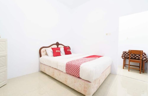 Kuningan Hotel | OYO Life 2884 Wisma Jatnika Syariah