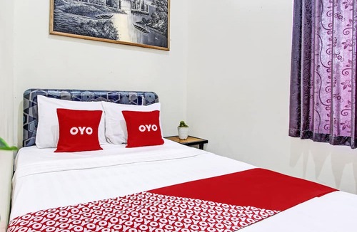 Rembang Hotel | OYO Life 92184 Mr Brown Homestay
