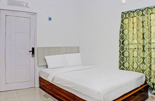 Ciamis Hotel | OYO Life 91504 De Vila Ungu Syariah