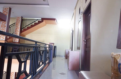 Parepare Hotel | OYO 93414 Wisma Ratu Syariah Near SMP Negeri 2 Watang Pulu
