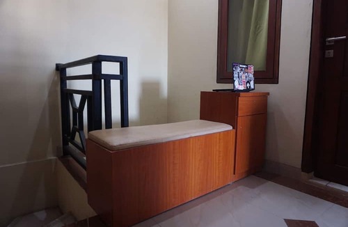 Makassar Hotel | Hotel O Kos Citra Syariah Near Bukit Marezo