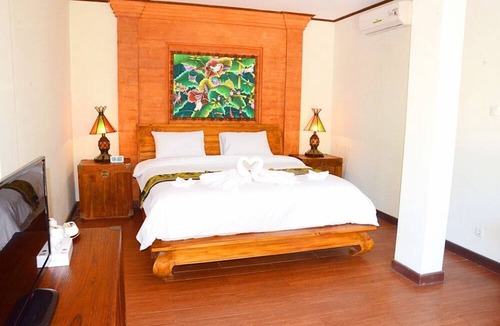 Bukit Hotel | Hastinapura Residence