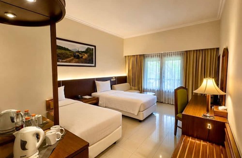 Trawas Hotel | Grand Whiz Hotel Trawas
