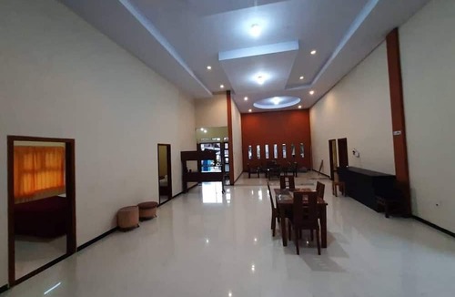 Kalipuro House | St.ketapang 2 homestay