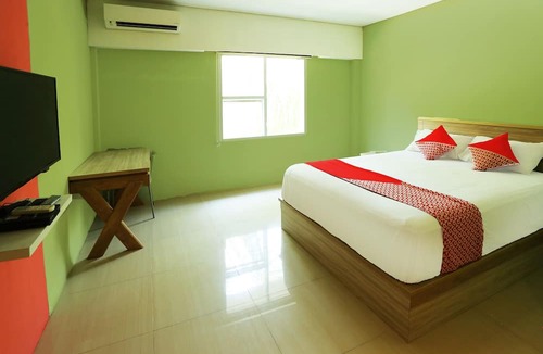 Depok Hotel | OYO 93145 Pondok Alam Syariah
