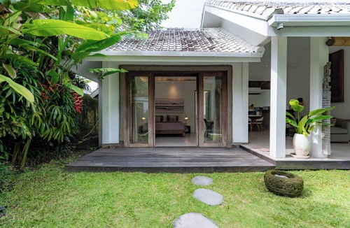 Kerobokan Villa | The Saya House Villa by Betterplace