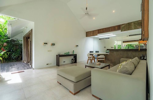 Kerobokan Villa | The Saya House Villa by Betterplace