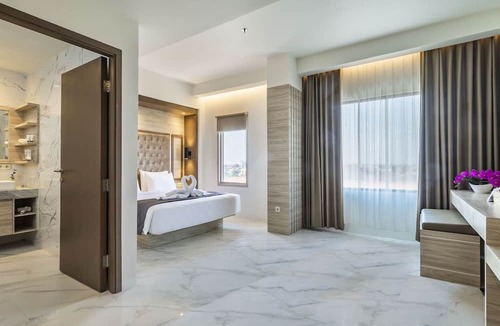 Teuku Umar Hotel | City of Aventus Hotel - Denpasar