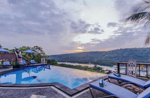 Mushroom Bay Resort | Bukit Ancak Lembongan Resort