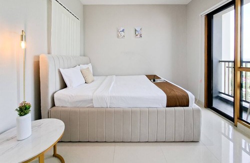 Serpong Apartment | Comfortable Classic Beige 1Br At Apartment The Ayoma