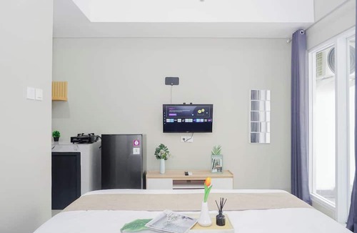 Kedungmanggu Apartment | Neat And Restful Studio At Apartment Lrt City Sentul - Royal Sentul Park