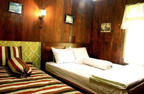 Ambarawa Hotel | Joglo Mbah Guru Homestay