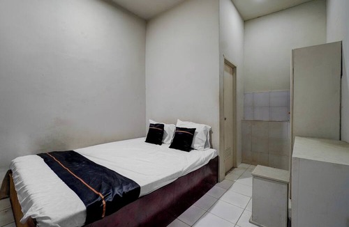 Old Jakarta Hotel | Hotel O near RS Husada formerly Pondokan