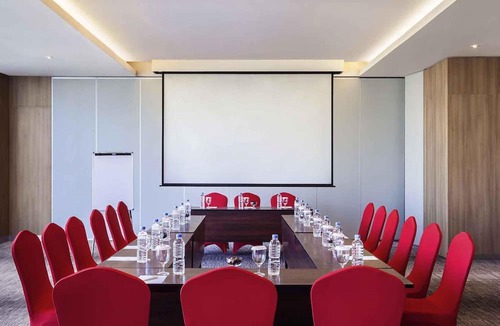 Manado City Centre Hotel | ibis Manado City Center Boulevard