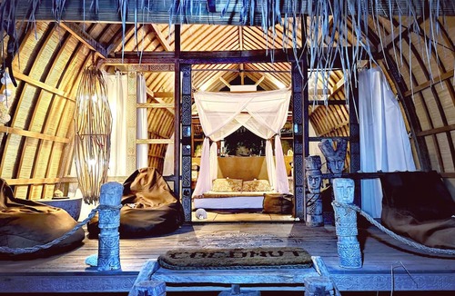 Maumere Hotel | Coconut Garden Beach Resort
