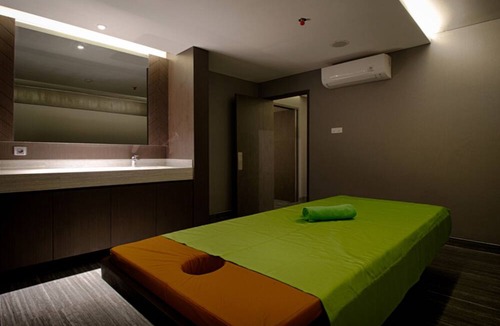 Cipete Selatan Hotel | Picasso Inn