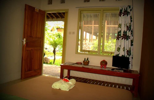 Mendut House | Mettaloka Guest House and Art Space