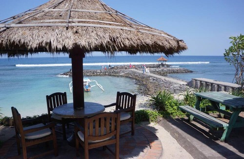 Candi Dasa Hotel | Puri Pandan Restaurant & Bungalows