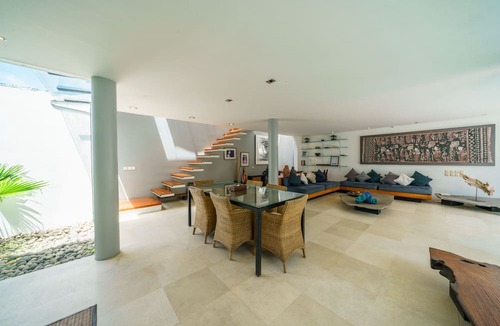 Central Seminyak Villa | Villa Rio