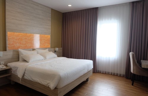 Karawang Hotel | Front One Akshaya Hotel Karawang